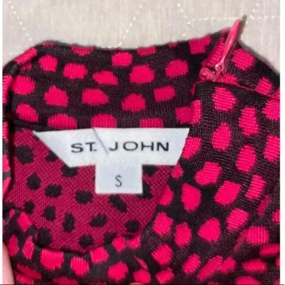 St. John SZ S Pink printed mock neck sweater - Picture 5 of 5
